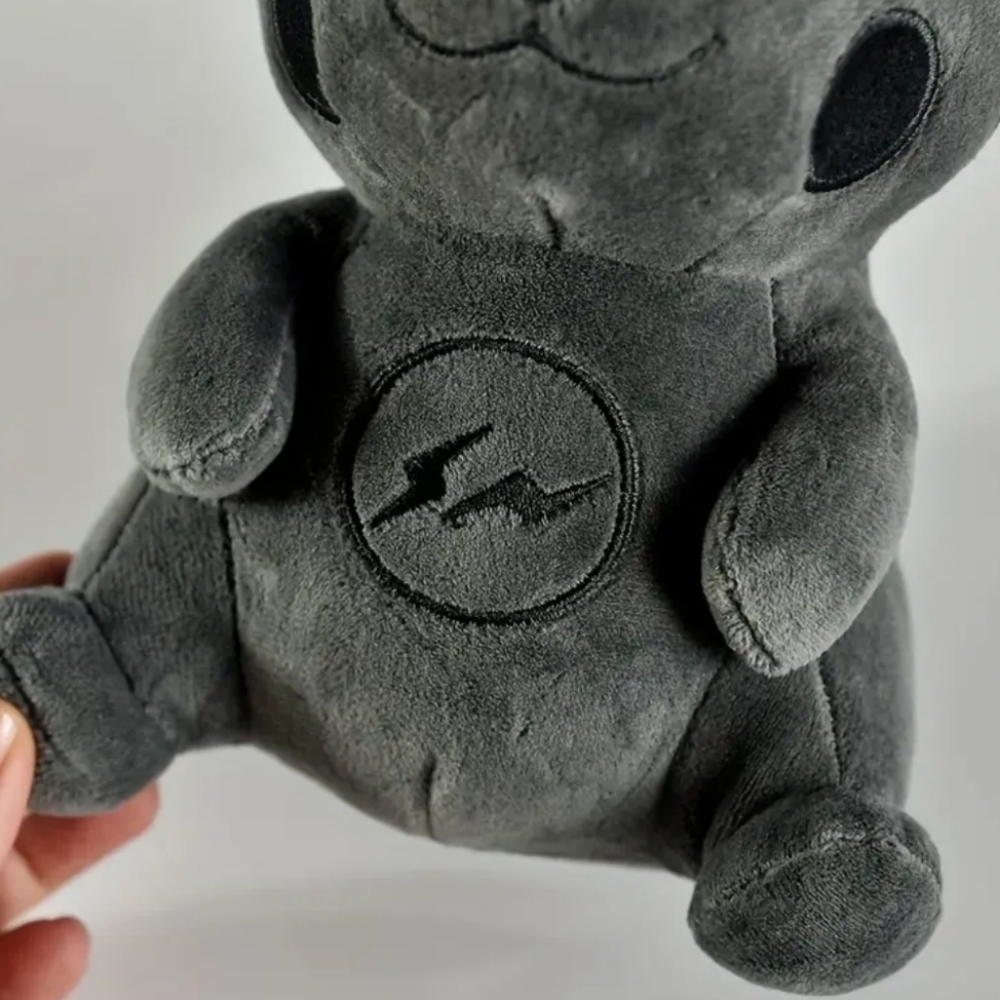 Pokemon Pikachu Plush - Picture 5 of 13